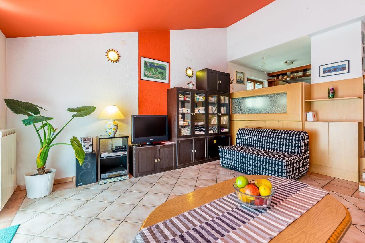Apartment Karmel Viskovo Екстер'єр фото