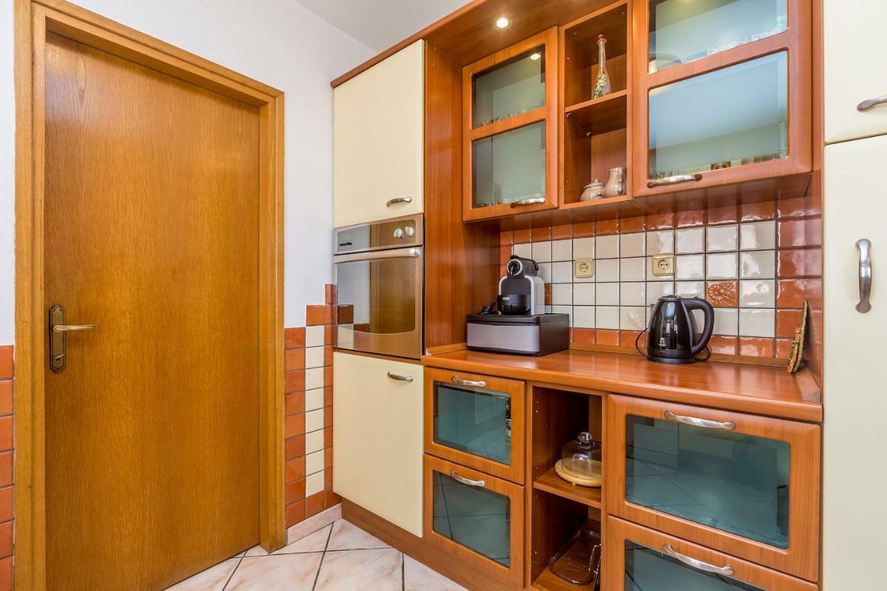 Apartment Karmel Viskovo Екстер'єр фото