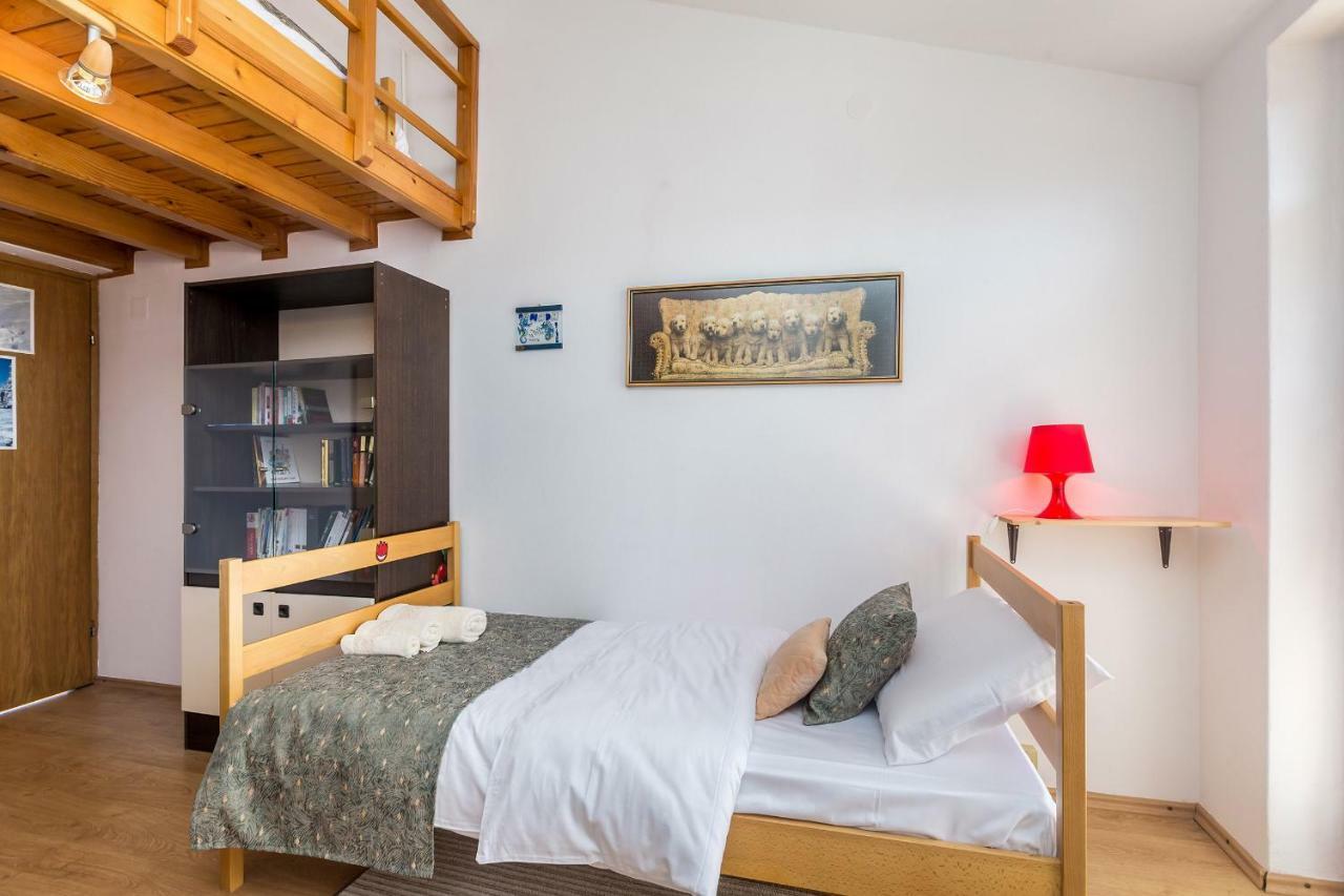 Apartment Karmel Viskovo Екстер'єр фото