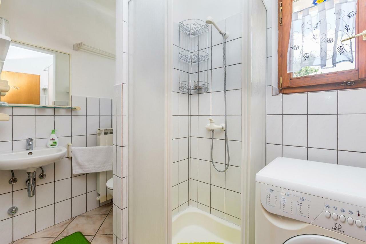 Apartment Karmel Viskovo Екстер'єр фото